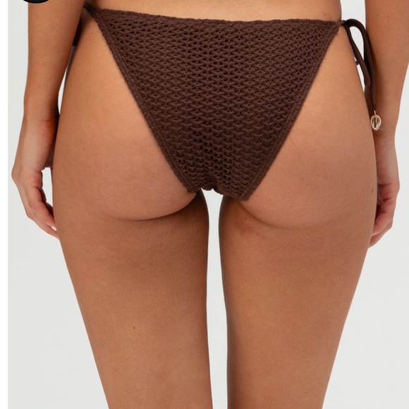 Damsel Aloha Crochet Bikini & Coverup - Picture 2 of 8